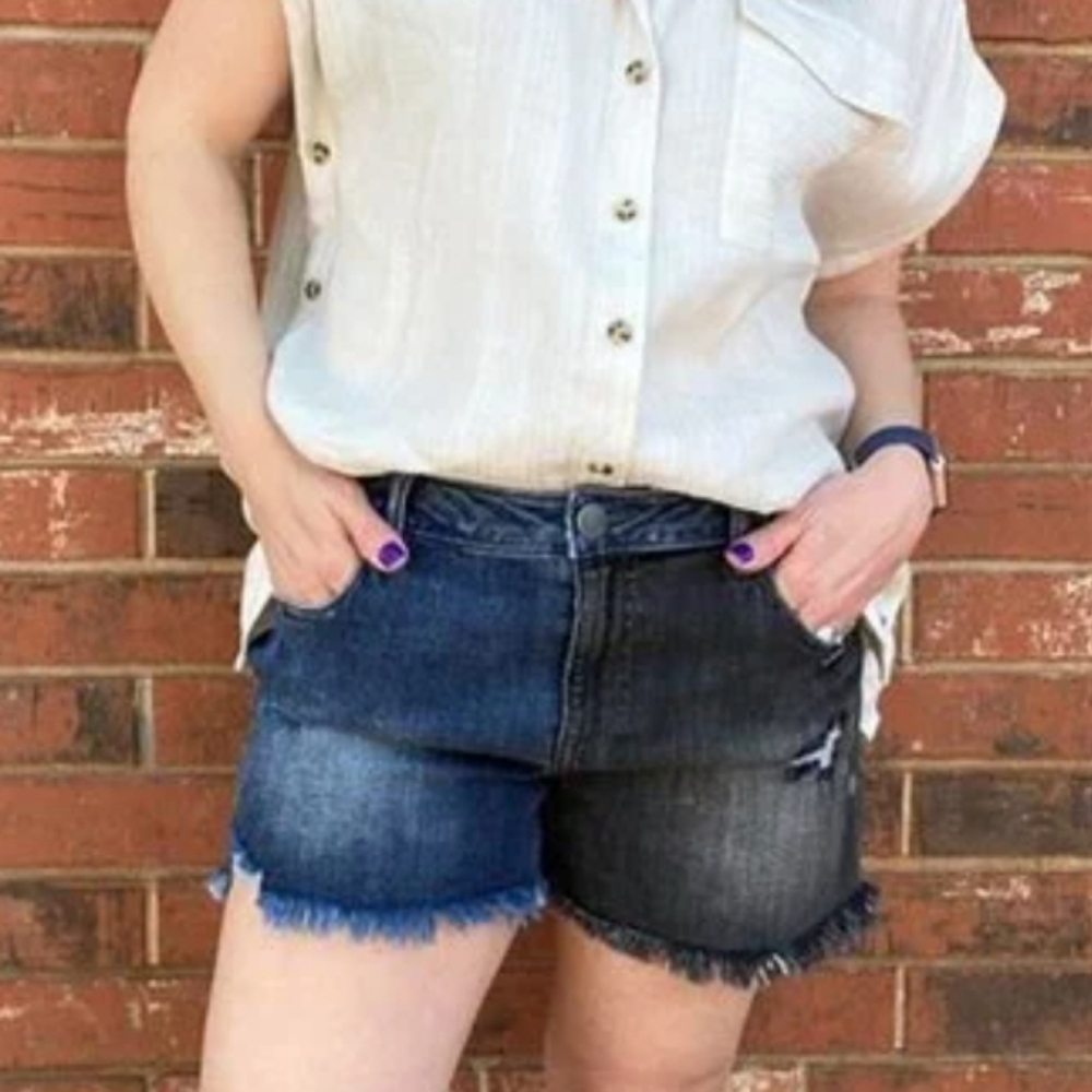 Cabi Parker Two-Tone Distressed Denim Jean Shorts 14